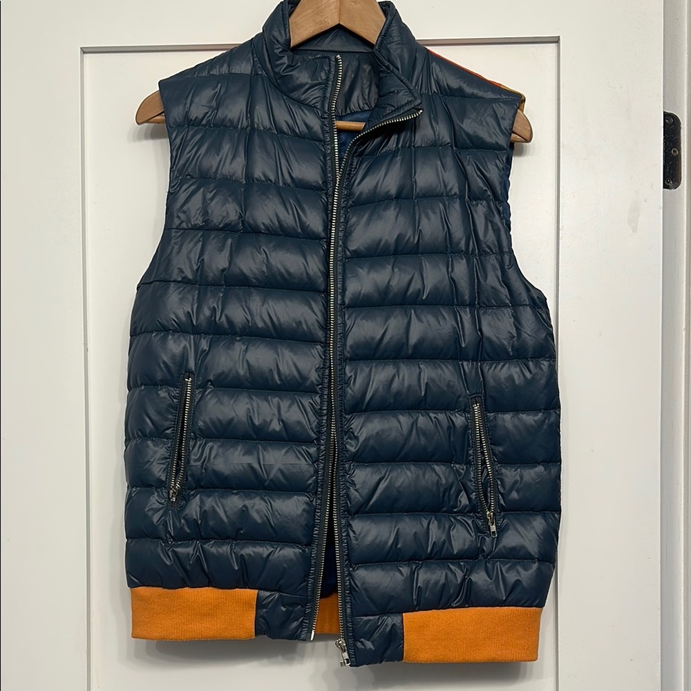 Women’s vest.  Size large.